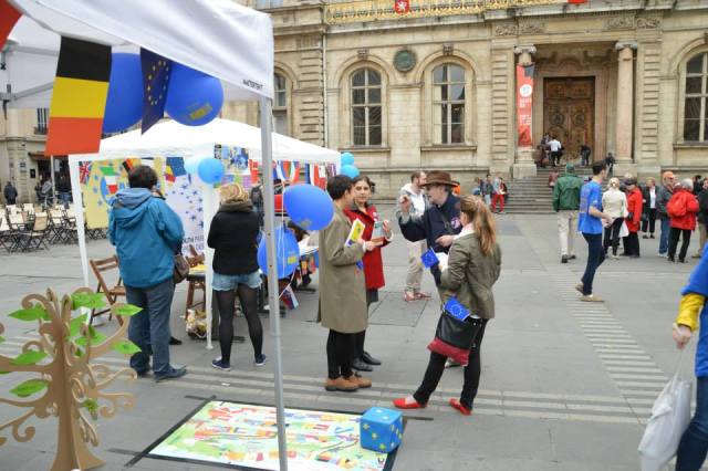 Village Européen de la Jeunesse à Lyon, Place des Terreaux - 5 avril 2014